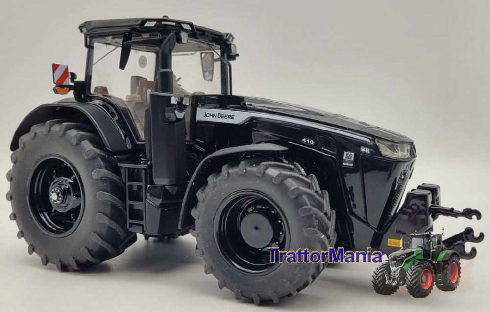 JOHN DEERE 8R ALL BLACK 