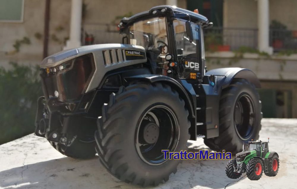 JCB Fastrac 8330 silver