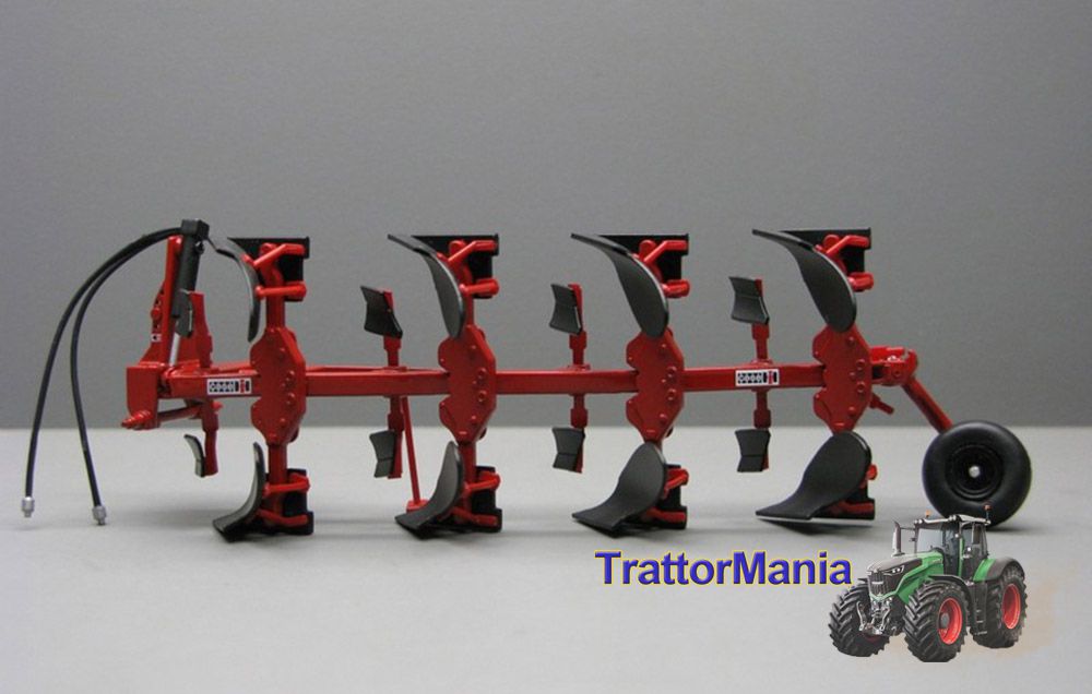 Aratro IH 155 a 4 Vomeri