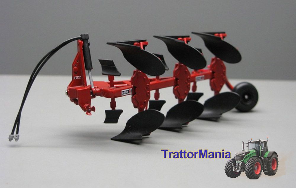 Aratro IH 155 a 3 Vomeri