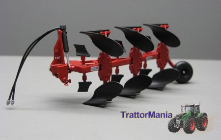 Aratro IH 155 a 3 Vomeri