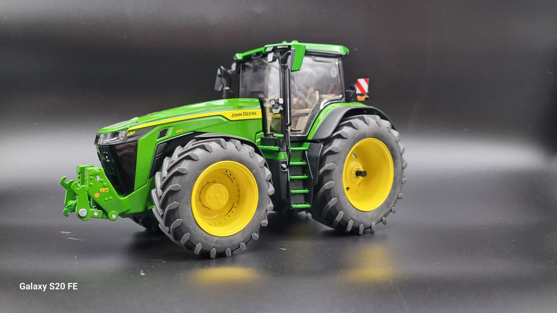 JOHN DEERE 8R MAGGIORATO TRECKERLE