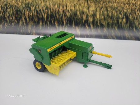 PRESSA JOHN DEERE 456