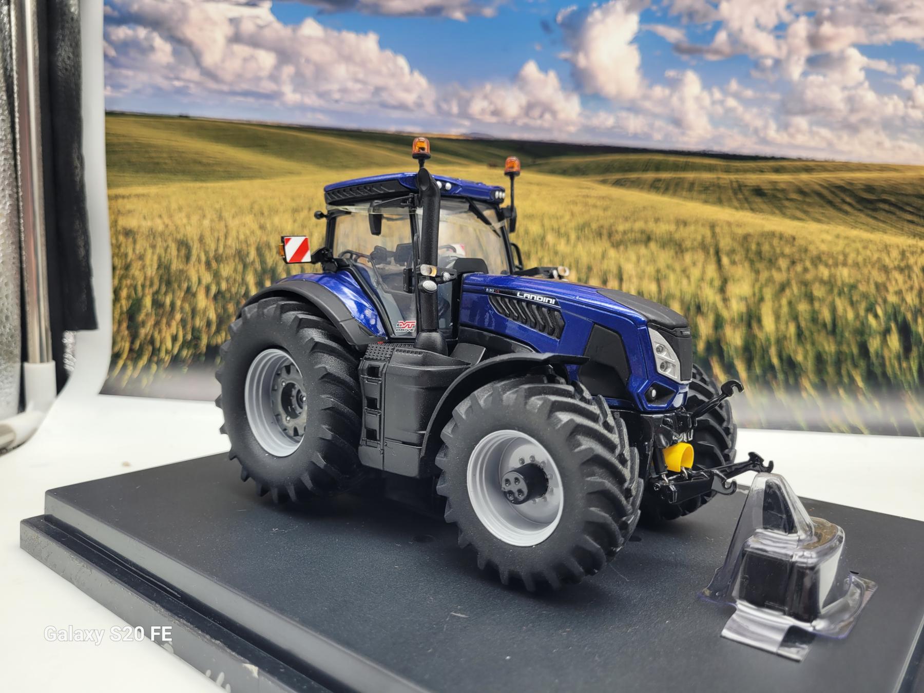 LANDINI 8.310 VS (CERCHIONI GRIGI)