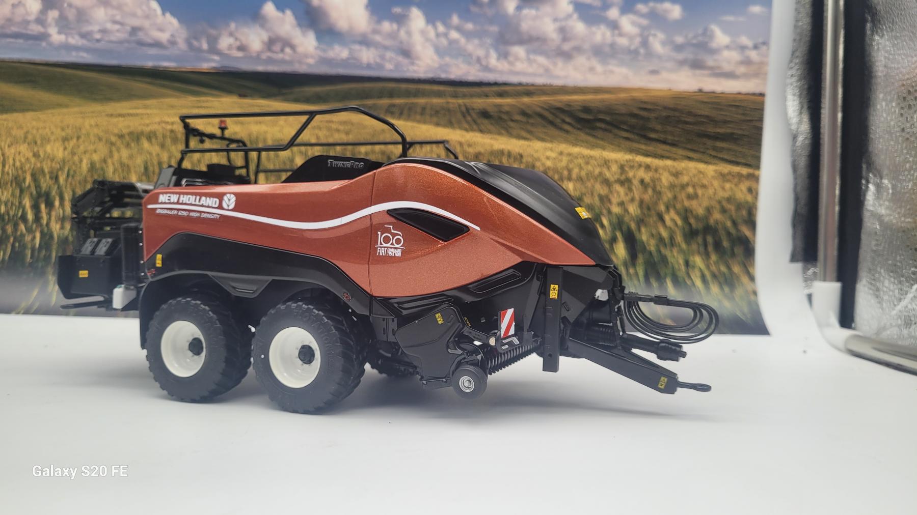 NEW HOLLAND BIG BALLER CENTENARIO