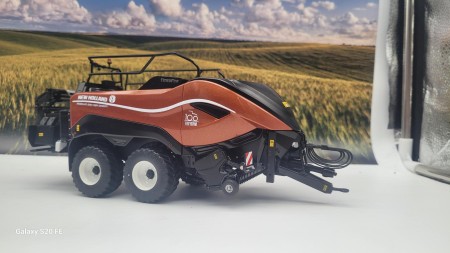 NEW HOLLAND BIG BALLER CENTENARIO
