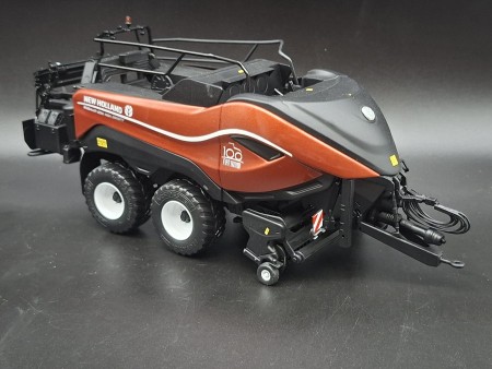 NEW HOLLAND BIG BALLER CENTENARIO