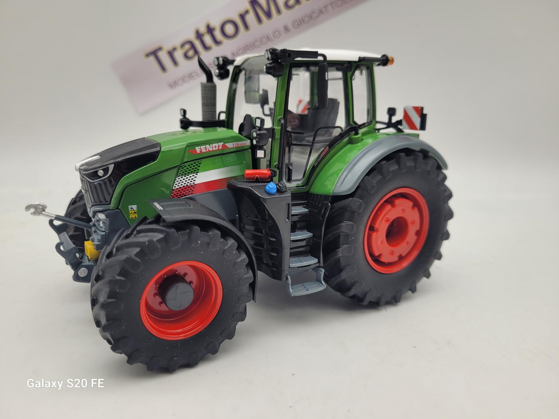 FENDT 728 ITALIAN STYLE