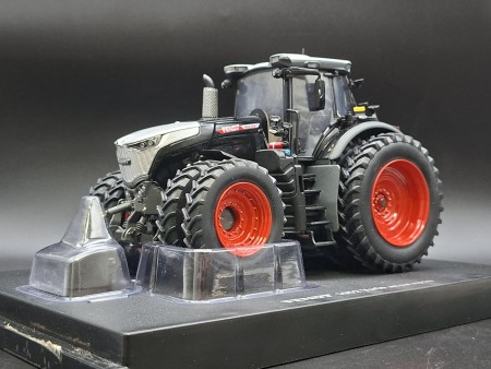 FENDT 1052 VARIO U.S.A. EDITION BLACK BEAUTY