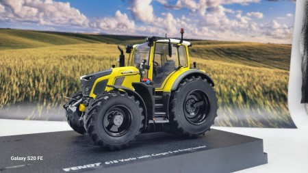 FENDT 620 VARIO YELLOW-BLACK LINE