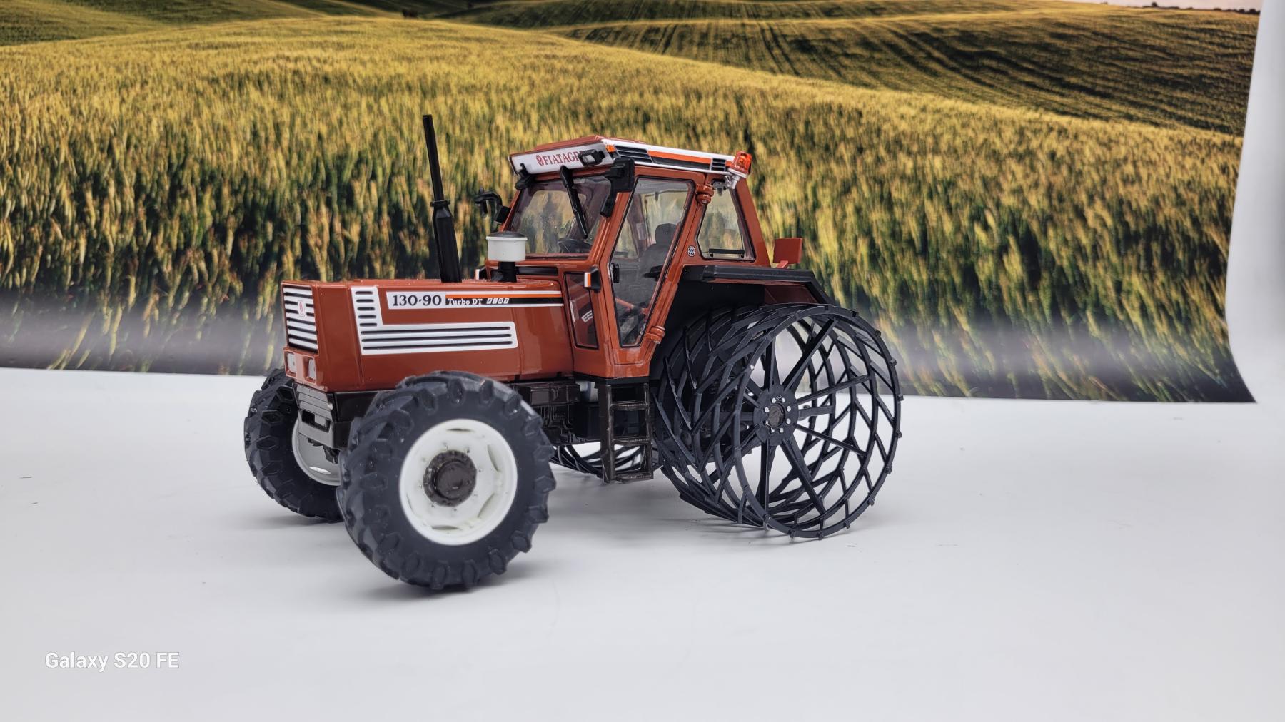 FIATAGRI 130-90 CON GABBIE POSTERIORI