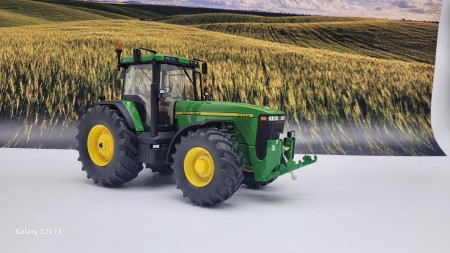 JOHN DEEREE 8400 MAGGIORATO+SOLLEVAMENTO ANTERIORE