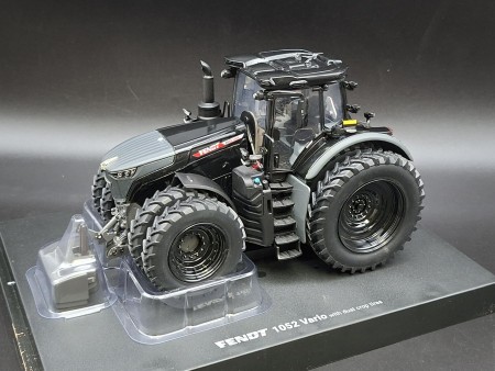 FENDT 1052 VARIO ALL BLACK