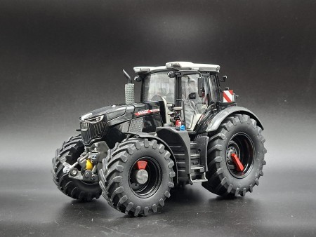 FENDT 832 ALL BLACK