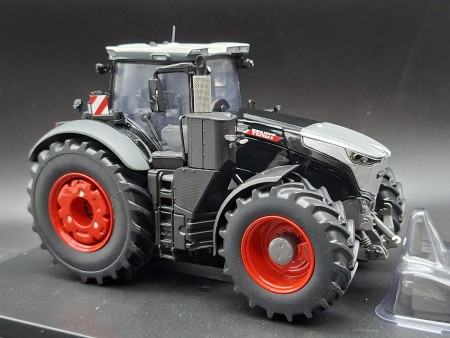 FENDT 1052 VARIO BLACK BEAUTY EDITION