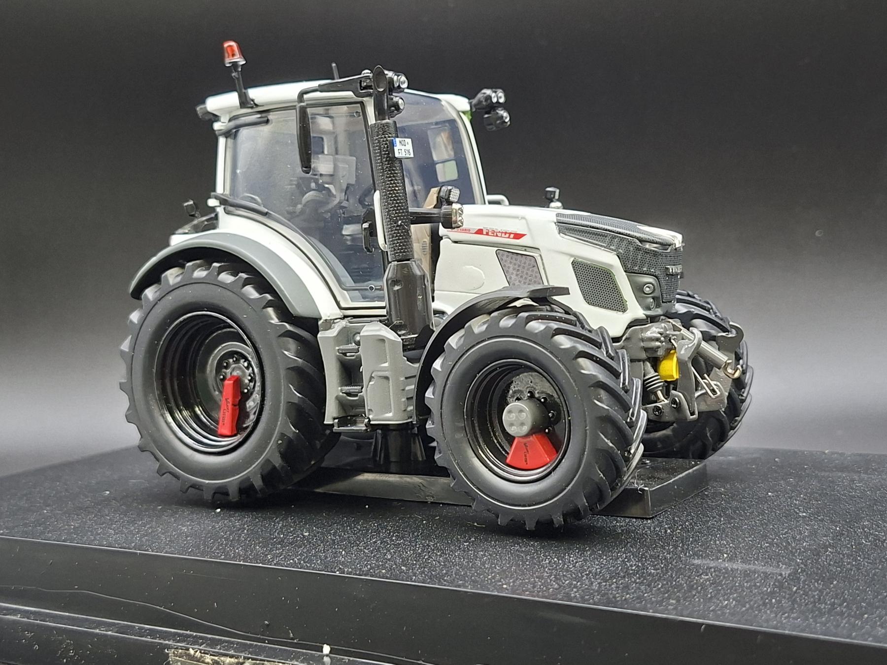 FENDT 516 VARIO WITHE EDITION