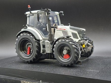 FENDT 516 VARIO WITHE EDITION