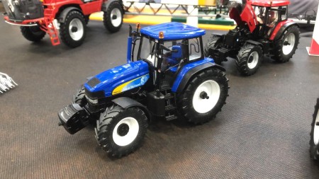NEW HOLLAND TM 175  (PROTOTIPO)