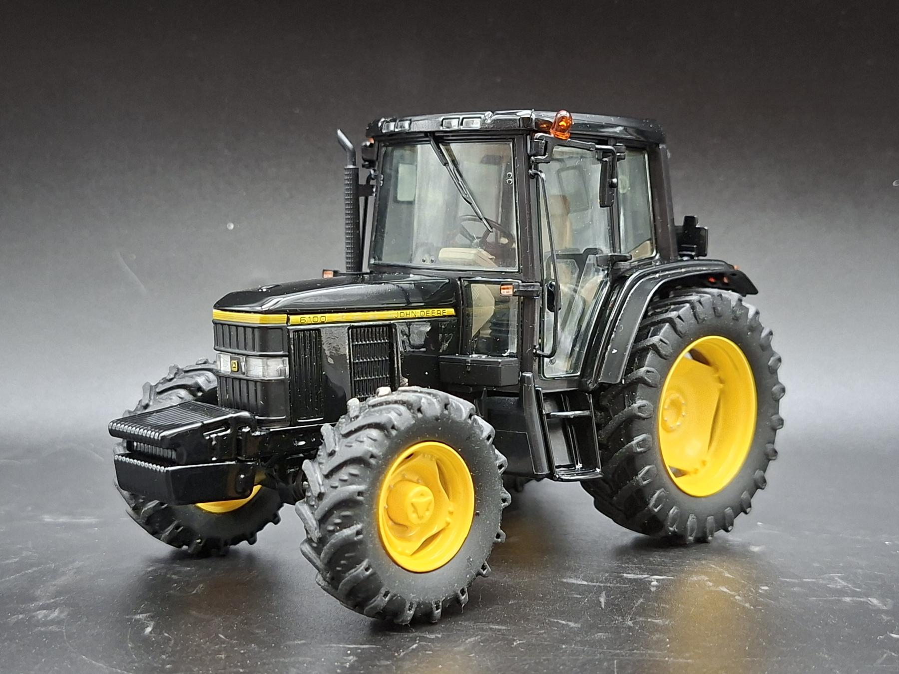 JOHN DEERE 6400-6100 BLACK EDITION