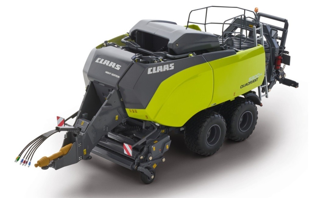 CLAAS QUADRANT 5300 FC EVOLUTION NIGHT EDITION