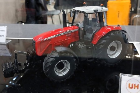 MASSEY FERGUSON 8740 DYNA-VT CON SOLLEVAMENTO ANTERIORE (2004-2008)
