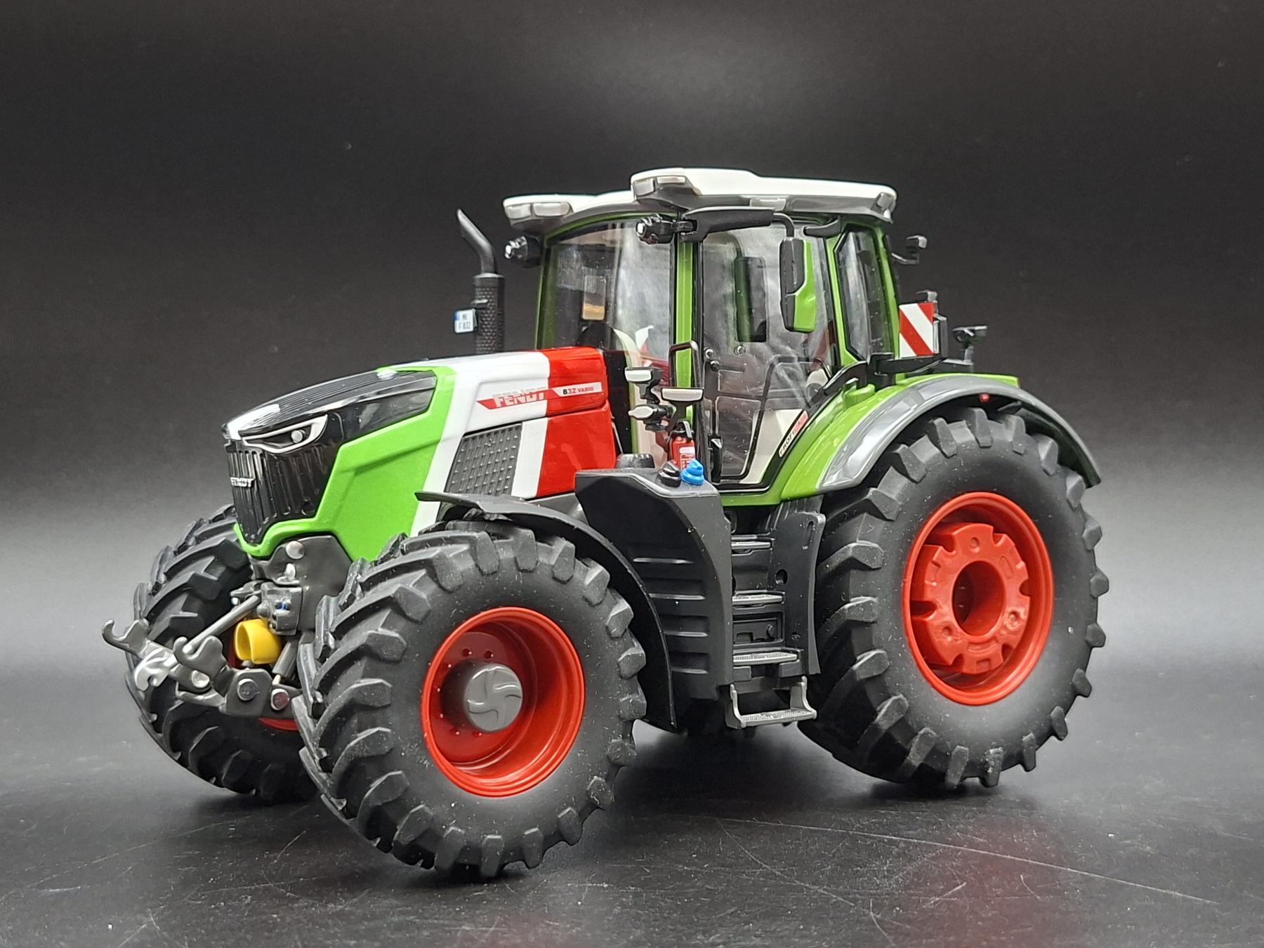 FENDT 832 VARIO ITALIAN STYLE