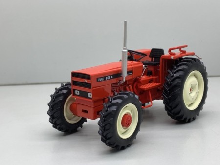RENAULT 651-4  4WD
