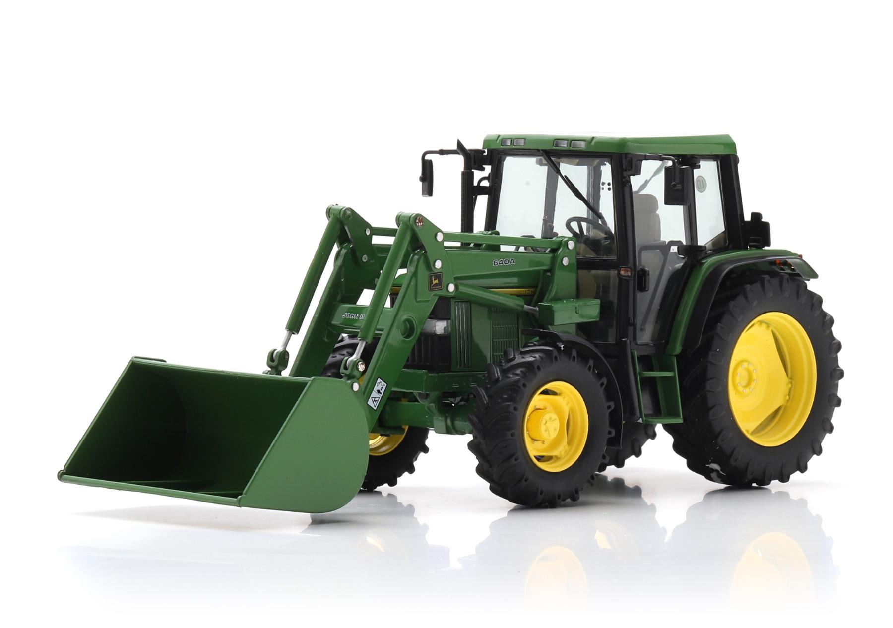 JOHN DEERE 6200 CON CARICATORE FRONTALE